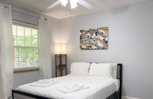 South Charleston House | Camp Home Away