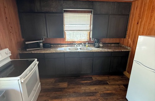 Perkinston Cabin | Camp House on Red Creek - Uncle Ralph’s Cabin Rentals - PRIVATE BEACH