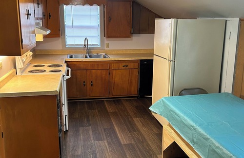 Ethel House | Camp house