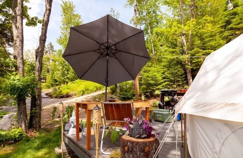 Vinalhaven House | Camp In Nature with a Bit of Style on Vinalhaven Island, Maine