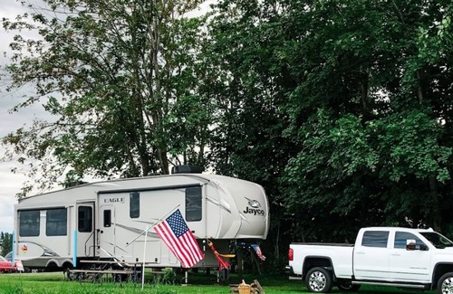 Lynden RV Rental | Camp in The Country From the Comforts of Your RV