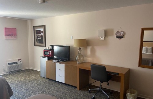 Oscoda Hotel | Camp inn lodge
