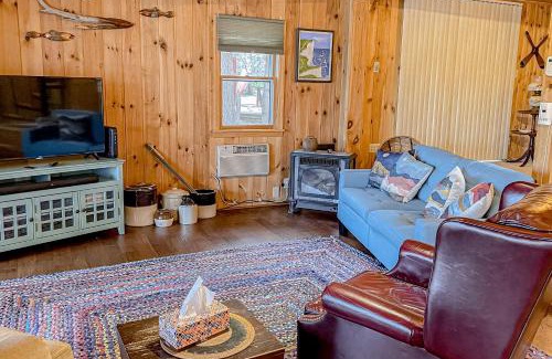 Palermo House | Camp Loon a Tic