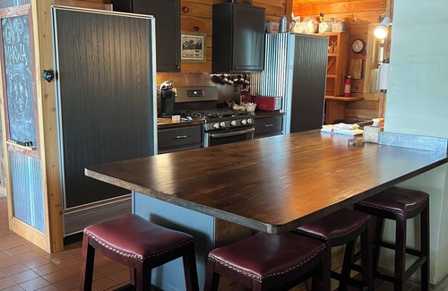 Harshaw Cabin | Camp Makwa 3-Bed 3-Bath Nostalgic Cabin in Harshaw