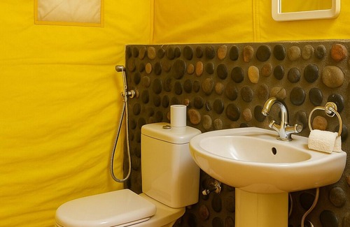 Hundur Bed & Breakfast | Camp Norling Stars - Koyul