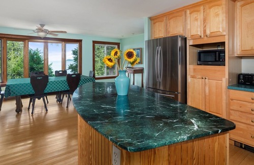 Shelburne Cottage | Camp Roosevelt 5 Bedroom Cottage by RedAwning