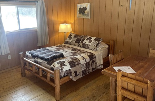 Ravalli County Cabin | CAMP SULA -Two Room Cottage on the East Fork #5