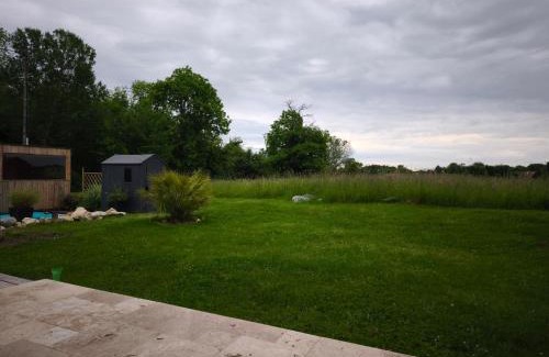Saint-Jean-d'Eyraud Apartment | Campagne étoilée