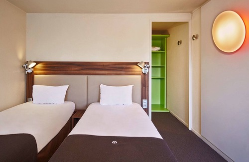 Vert-Saint-Denis Hotel | Campanile Melun Sénart - Vert Saint Denis