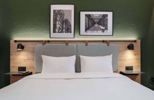 Gennevilliers Hotel | Campanile NATURE - Paris Ouest Gennevilliers Port