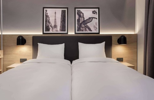 Gennevilliers Hotel | Campanile NATURE - Paris Ouest Gennevilliers Port