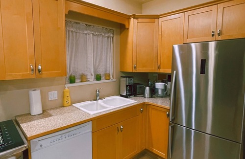 Campbell River House | Campbell River 2 bedroom Fishing Lodge - River View