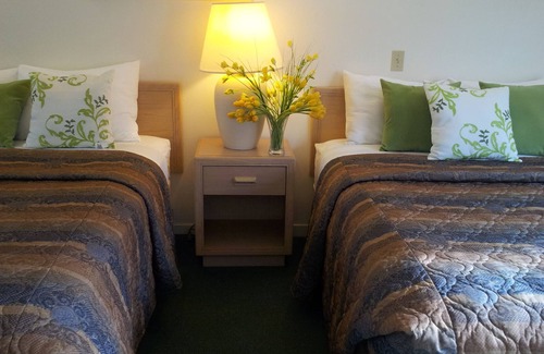 Campbell River Cabin | Campbell River Lodge by Riverside