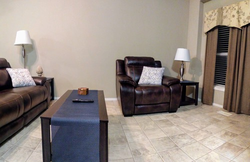 Gull Lake House | Campbell's Clean & Comfortable Modern Duplex 4472A