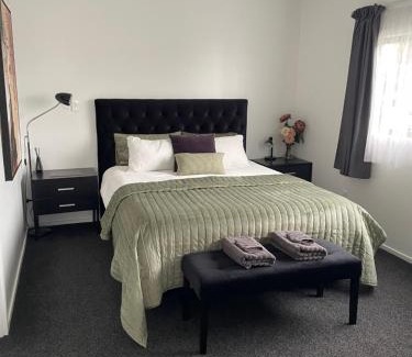 Leamington Apartment | Campbell Unit