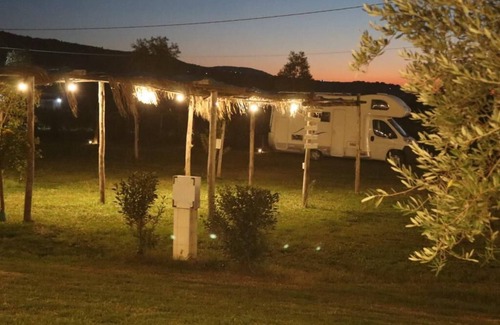 Serre RV Rental | Campeggio in Fattoria