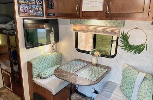 Englewood House | Camper close to beach with BBQ and Bicycles