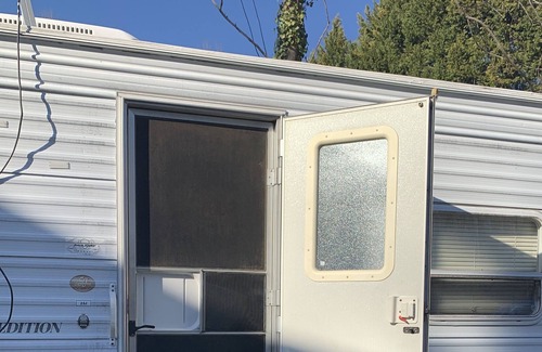 Wentworth House | Camper In Wentworth-Reidsville Safe Quiet