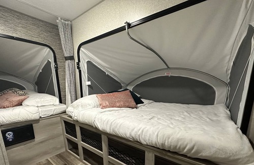Randallstown House | Camper/RV with Fire pit, Games, Grill, Basketball