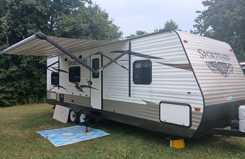 Burton House | Camper with AC/Heat, fire pit, private lake , 4 SUP in Burton - Punderson