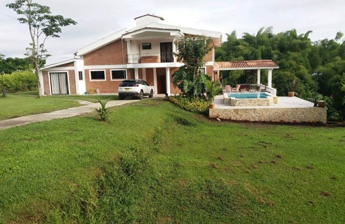 Alegrias House | CAMPESTRE APARTMENT IN PEREIRA