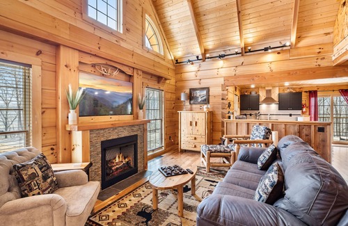 Gatlinburg - Pigeon Forge Cabin | Campfires and Cornbread is a 2 bedroom cabin with loft and loaded amenities!
