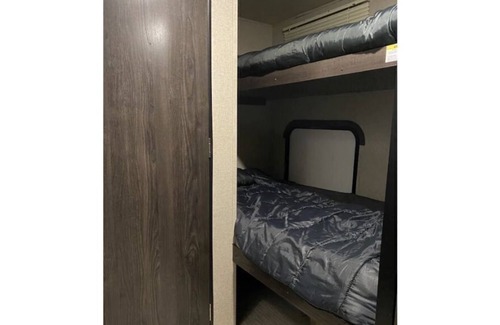 Weatherford House | Campground Weatherford / Fort Worth West KOA (RV Rental with Delivery Only)