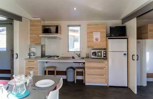 Arles-sur-Tech House | Camping 3 étoiles - Piscine - eebhbb