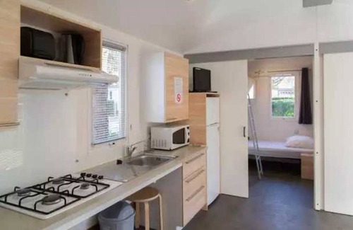 Arles-sur-Tech House | Camping 3 étoiles - Piscine - eebhbb