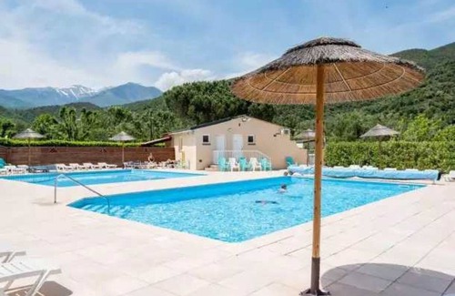 Arles-sur-Tech House | Camping 3 étoiles - Piscine - eebhbb