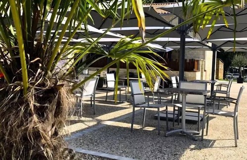 Saint-Mande-sur-Bredoire House | Camping Le Lizot* - Grand Comfort Mobile Home 4 Rooms 6 People Air Conditioned