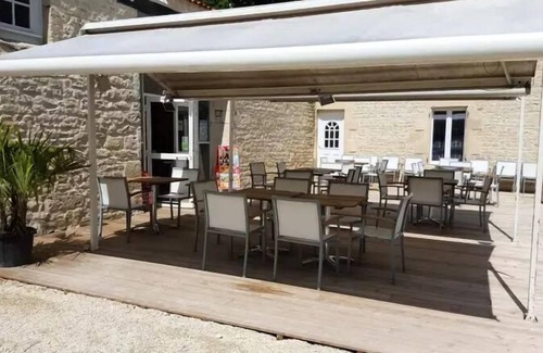 Saint-Mande-sur-Bredoire House | Camping le Lizot* - Mobile Home 4 Rooms 6 People