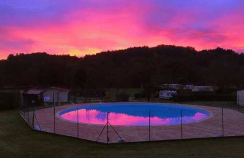 Casties-Labrande House | Camping 3 étoiles - Piscine - eehgeh