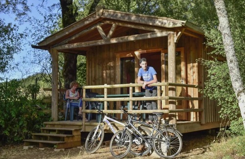 Rocamadour House | Camping 3 étoiles - Piscine - eeebah