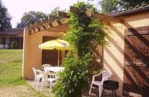 Puy-l'Eveque Other | Camping 3 étoiles - Piscine - ccbahd0