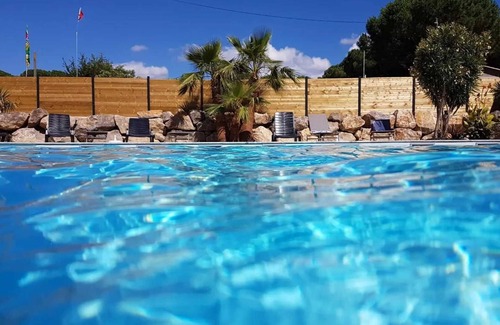 Bizanet House | Camping 3 étoiles - Piscine - ccbahef