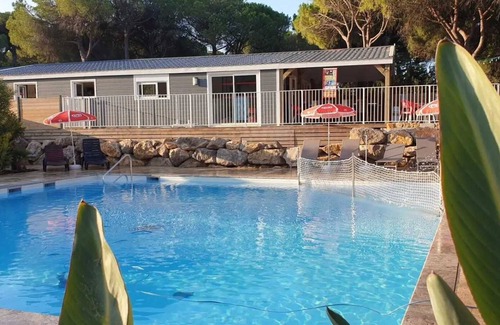 Bizanet House | Camping 3 étoiles - Piscine - ccbahef