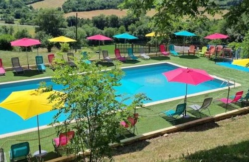 Durfort House | Camping 3 étoiles - Piscine - ccbbedh