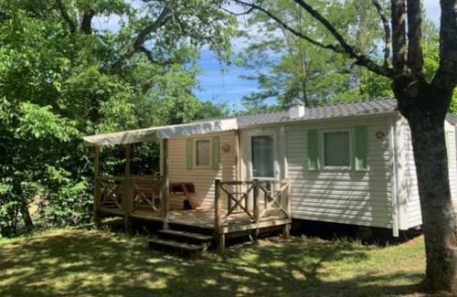 Soturac House | Camping 3 étoiles - Piscine - eehcdd