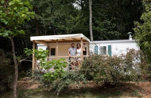 Soturac House | Camping 3 étoiles - Piscine - eehcde