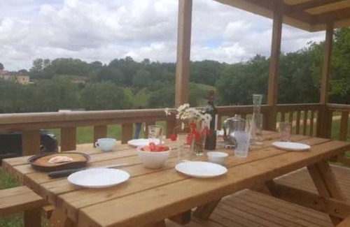 Soturac House | Camping 3 étoiles - Piscine - eehcdf