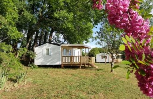 Soturac House | Camping 3 étoiles - Piscine - eehcdf