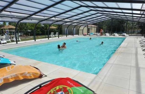 Aubigny-les-Clouzeaux House | Camping 4 étoiles - Piscine - eecb00