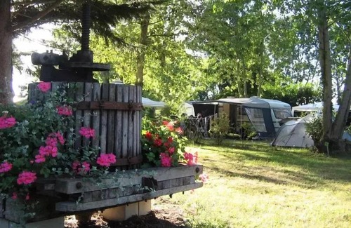 Faverolles-sur-Cher House | Camping Colors of the World * - Comfort mobile home 2 bedrooms 4 people