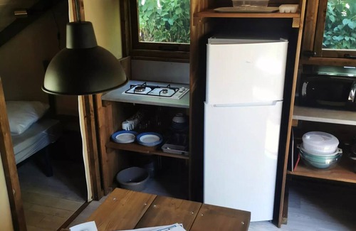 Cormoranche-sur-Saone House | Camping du Lac* - Lodge Tent 3 Rooms 4 People Without sanitary facilities
