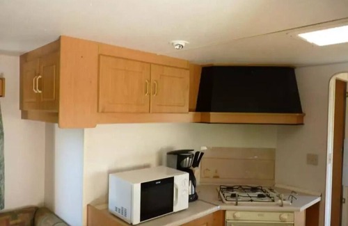 Saint-Bonnet-le-Chateau House | Camping de la Belle Etoile * - Vintage Mobilhome Atlas 2 bedrooms Terrace 5 people