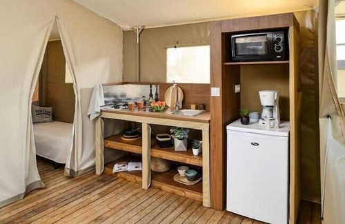 Neuveglise-sur-Truyere House | Camping Flower le Belvédère **** - Jungle Lodge Comfort Tent 3 rooms 4 people Without Sanitary