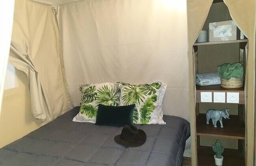 Neuveglise-sur-Truyere House | Camping Flower le Belvédère **** - Jungle Lodge Comfort Tent 3 rooms 4 people Without Sanitary