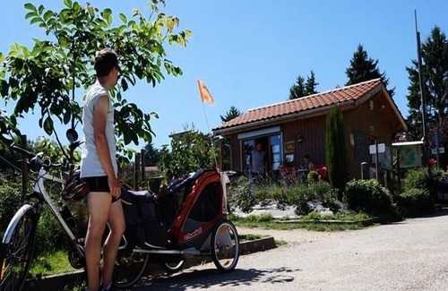 Saint-Bonnet-le-Chateau House | Camping De La Belle Etoile *** - 4-room Lodge Grand Confort mobile home for 6 people