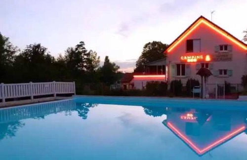 Saint-Honore-les-Bains House | Camping 3 étoiles - Parc aquatique - eeeaae
